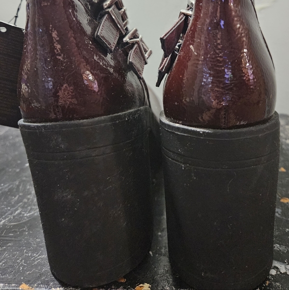 NWT!!! Dark red metallic ankle boots from Forever21 - Picture 4 of 7